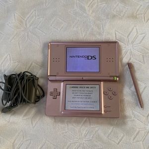 pink nintendo ds